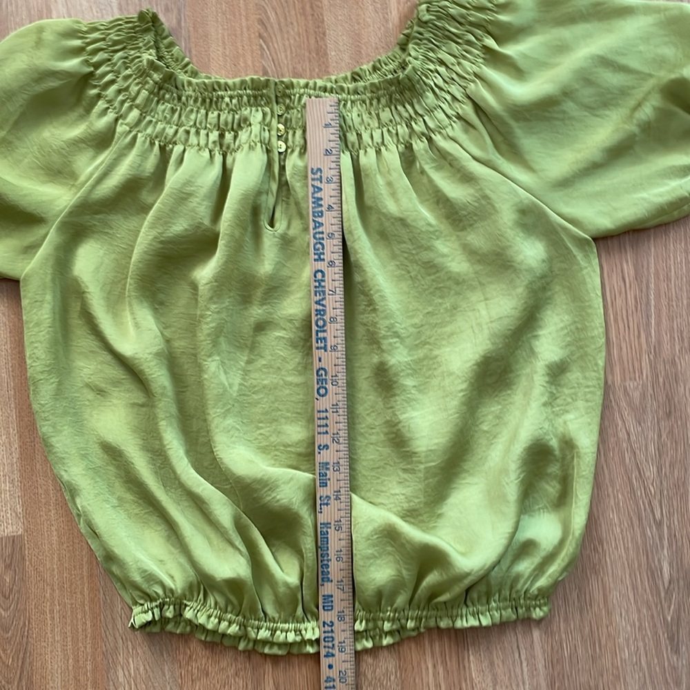 Violet and Claire Chartreuse peasant blouse w/elastic neckline, hem, sleeves. - Picture 10 of 10